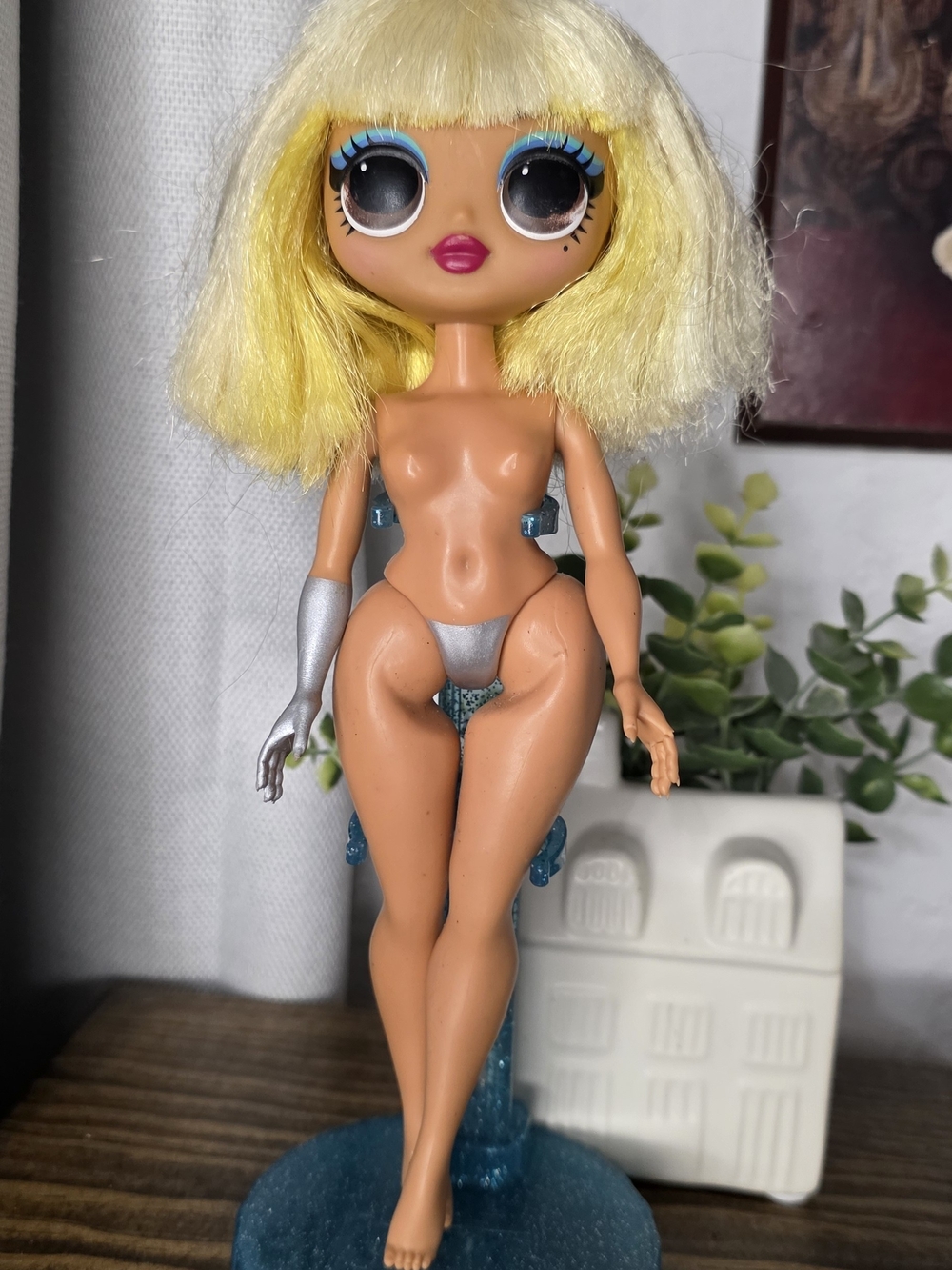 L.O.L. Surprise! Doll Blonde Hair with Blue Eye Makeup and Pink Lips